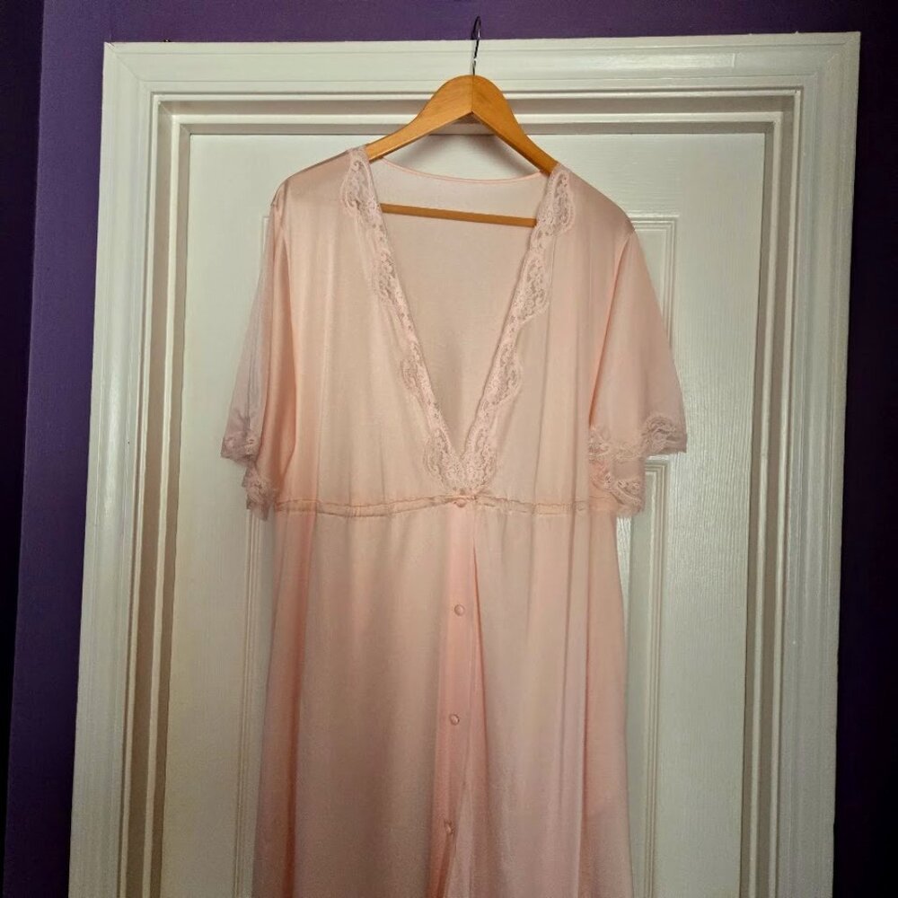 Shadowline Vintage Pink Lace‎ Nylon Robe – Size L